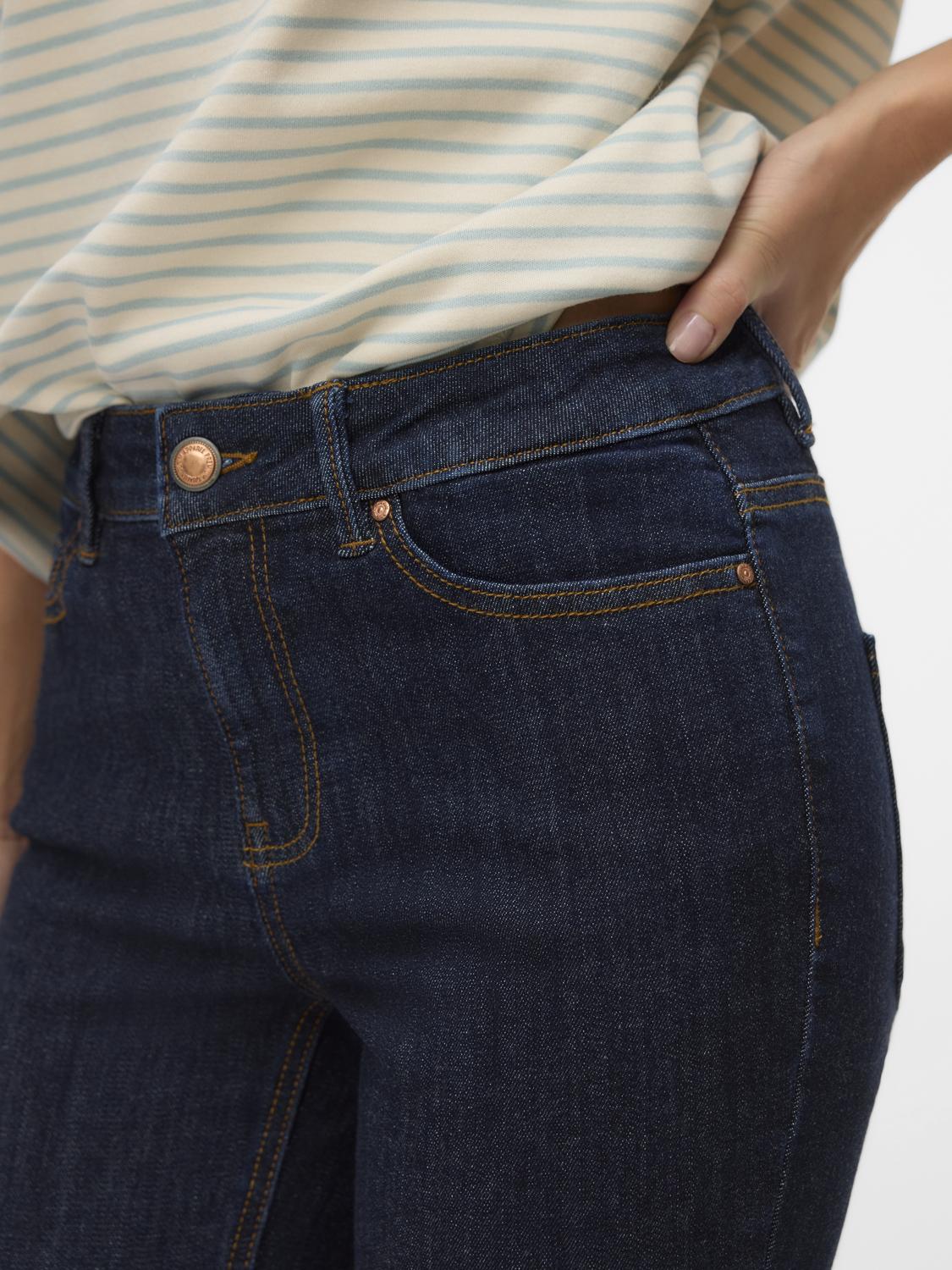 model_shot-detail